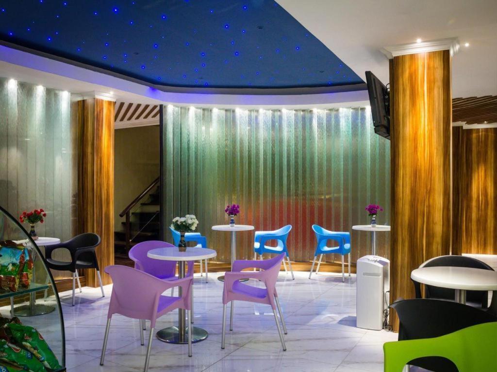 Madu Inn Jakarta Exterior foto